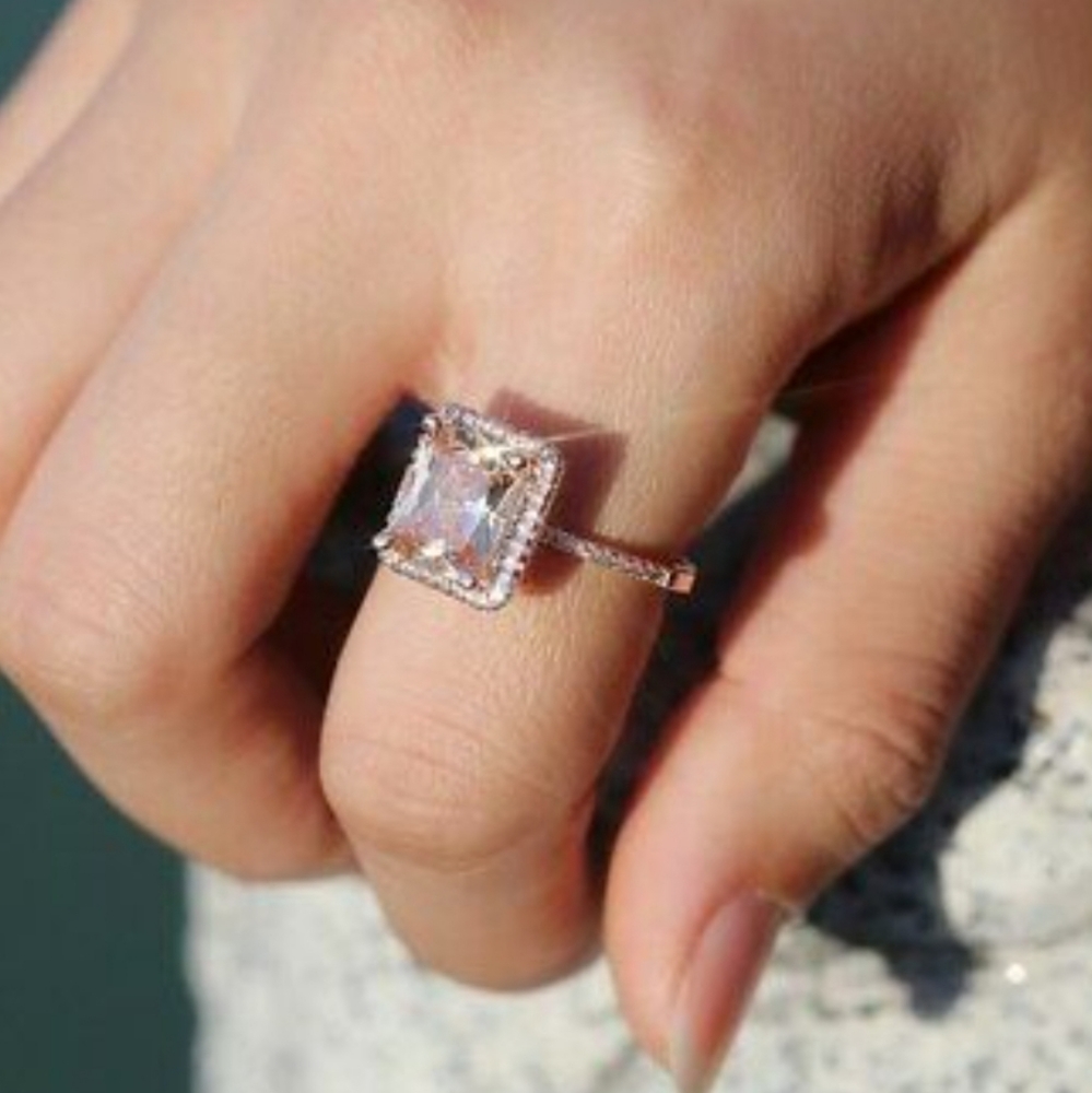 Swarovski Elements Rose Gold Solitaire Ring New - image 6